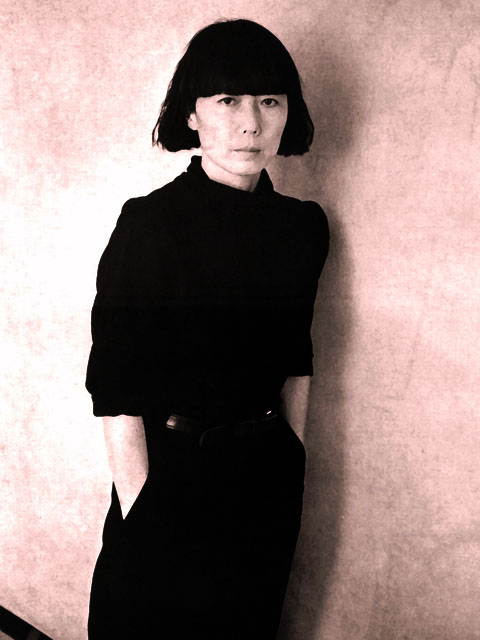 DESTRUCTURED CLOTHES, ON THE BORDER WITH THE ABSURD – Rei Kawakubo, the ...